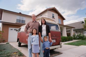 Woolson Family in front of their Sycamore Home in Ojai